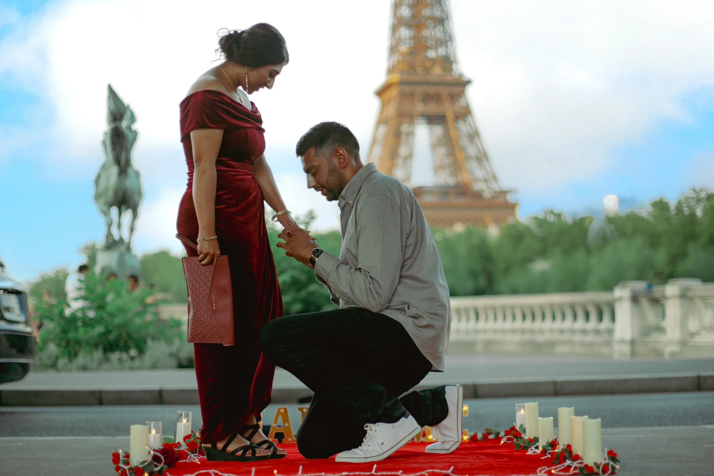 Paris Proposal Photography - Eiffel Tower Engagement