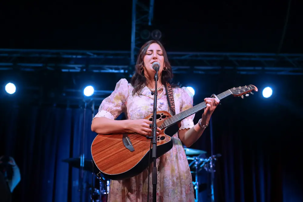 Celia Maqam chante en live